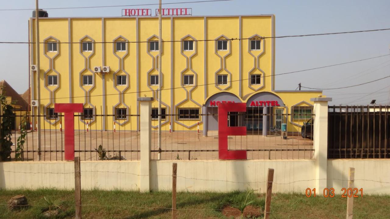 Hôtel Altitel Bafoussam Exterior foto