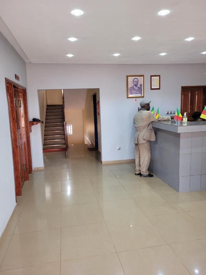 Hôtel Altitel Bafoussam Exterior foto