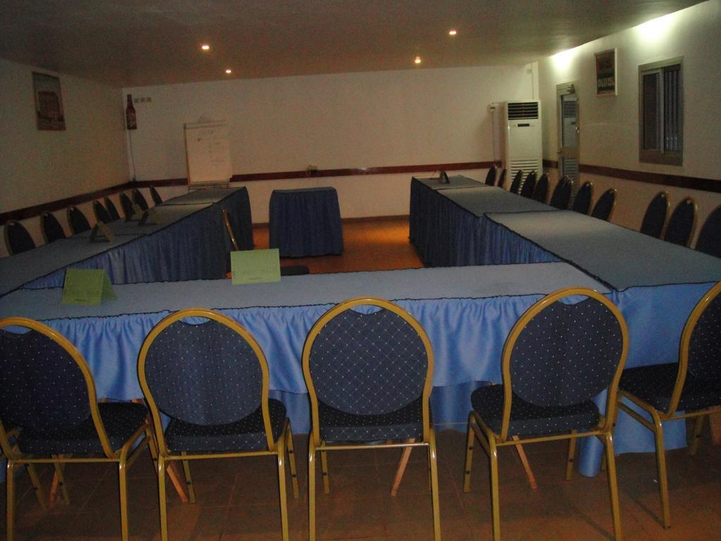 Hôtel Altitel Bafoussam Exterior foto