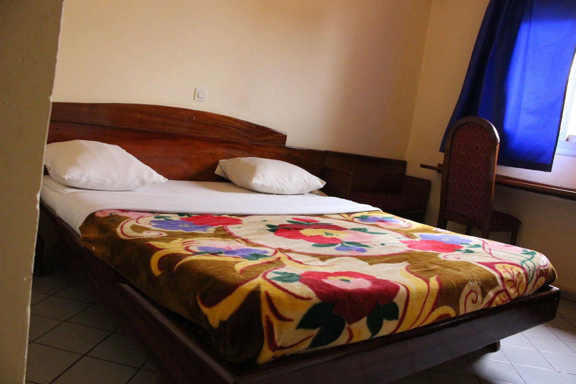 Hôtel Altitel Bafoussam Exterior foto