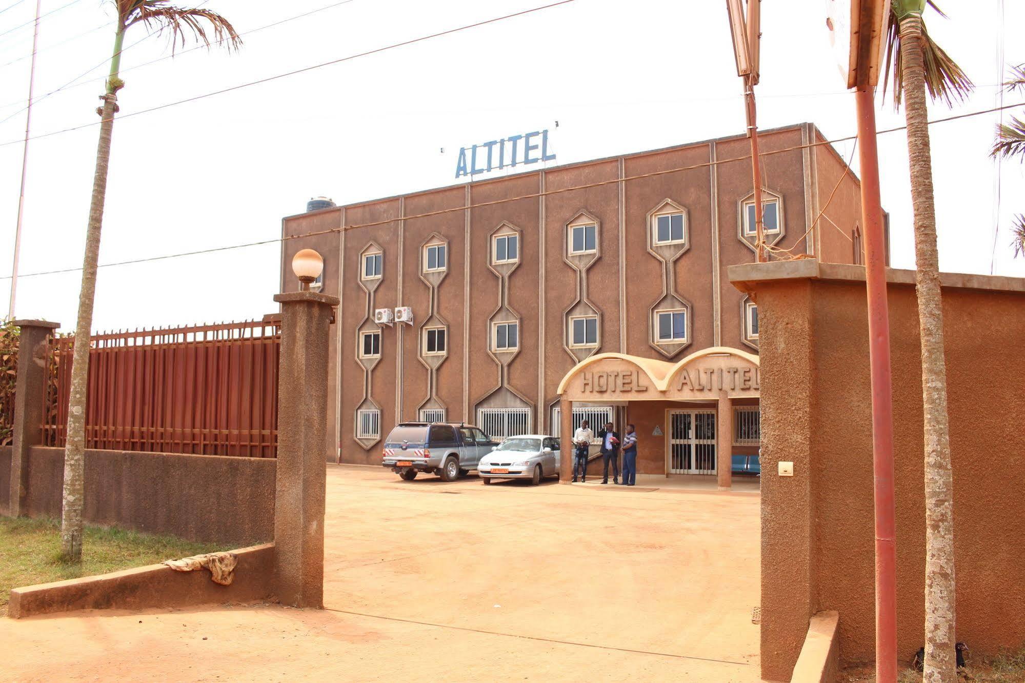 Hôtel Altitel Bafoussam Exterior foto